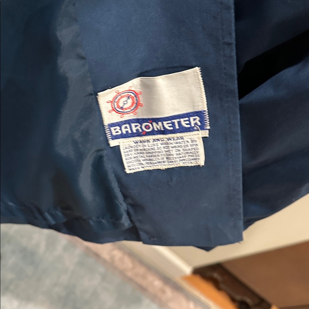 Vintage Barometer raincoat - Picture 2 of 4